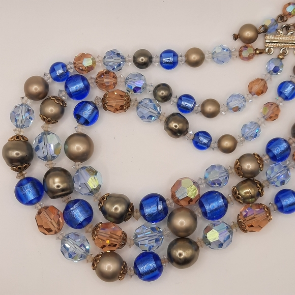 Vintage Vendome Crystal and Blue Glass Bead Jewelry set - Picture 13 of 13